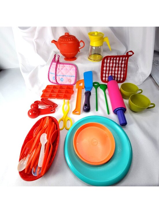 Other - Vintage 41-Piece Kids Plastic Kitchen Play Set W/ Utensils Cups Plates Ice Tray